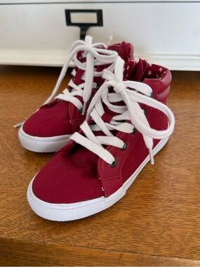 Kids High-Top Sneakers - Burgundy with White Laces